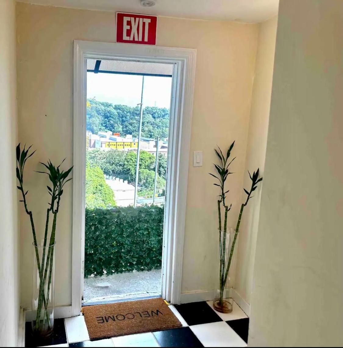 5-A Diamond In Yonkers Apartment Exterior photo